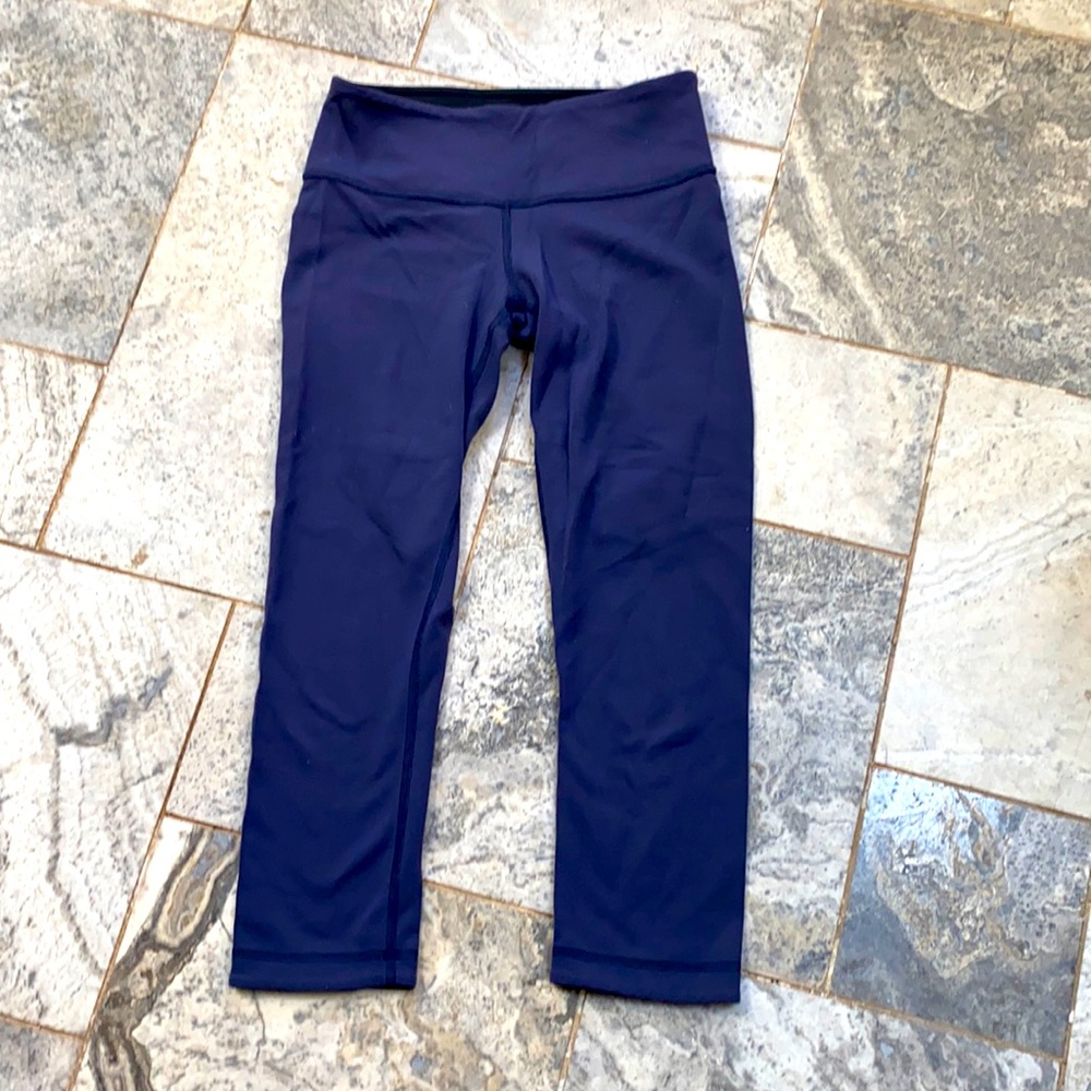 Lululemon 2 Capri blue leggings